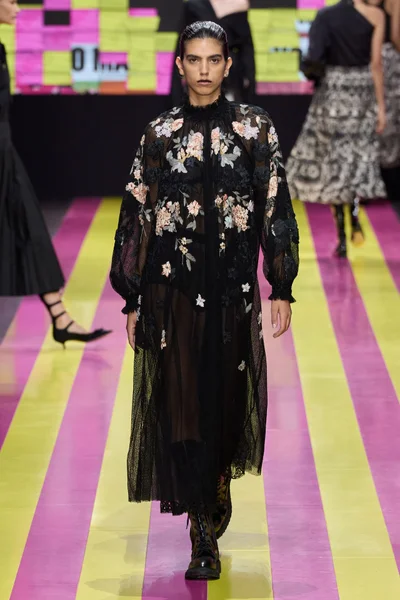 Look 55
